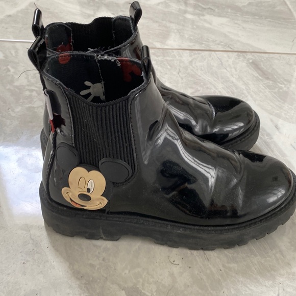 Zara Disney Mickey/Miney Chelsea boots - Picture 1 of 8